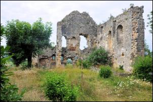 Ruines du chaâteau du co-Seigneur de Bélaye