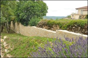 vestiges de l'ancienne enceinte